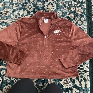 Cropped Nike collared sweatshirt